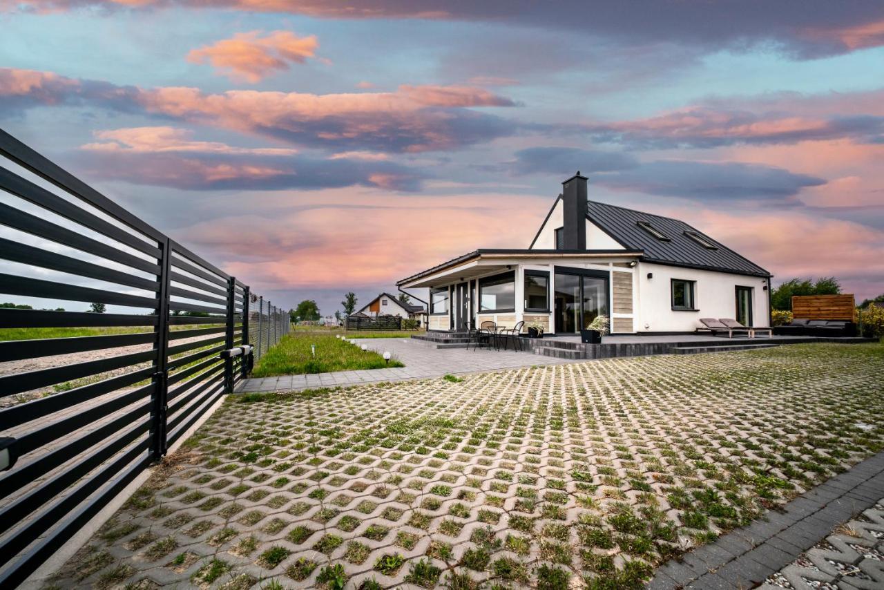 Domek Hot Tub Jacuzzi Chillout Kolobřeh Exteriér fotografie